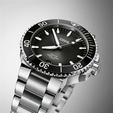 oris aquis vs rolex|rolex aquis vs 124060.